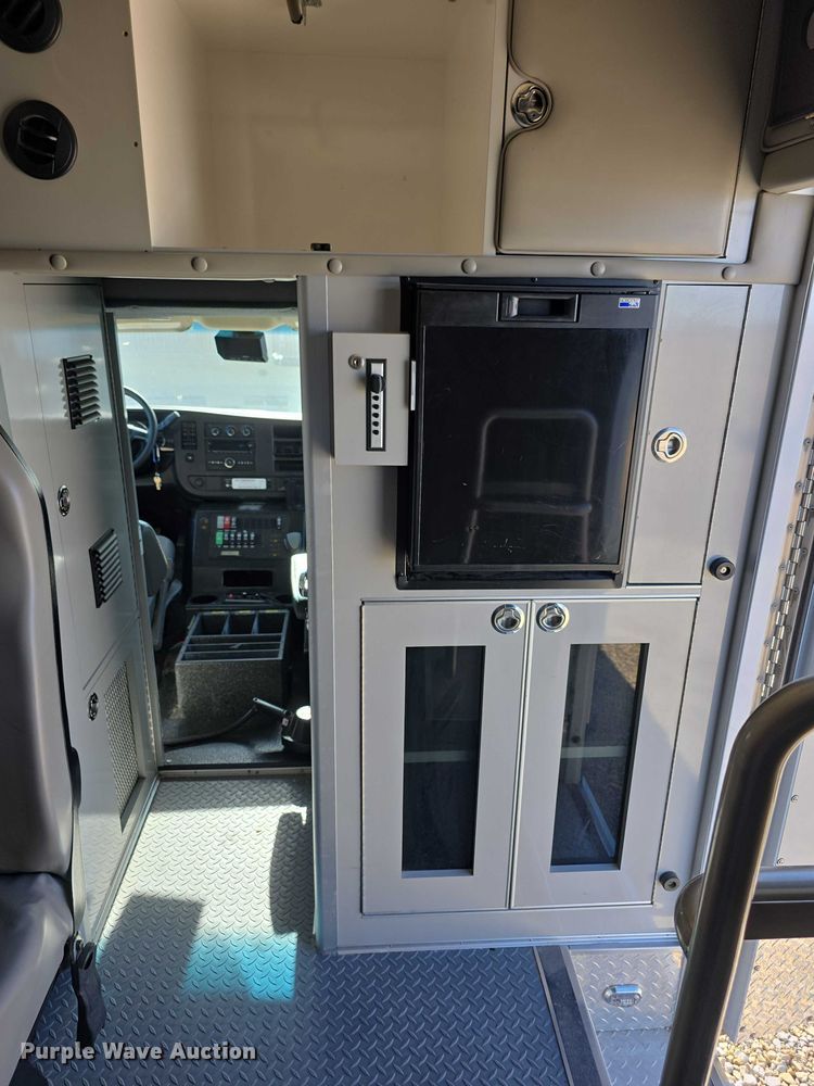 image for item FI0716 2016 Chevrolet Express 4500 ambulance