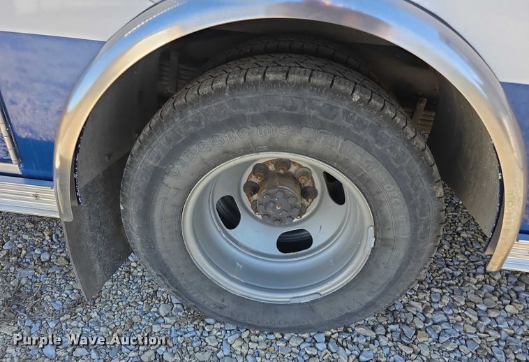 image for item FI0716 2016 Chevrolet Express 4500 ambulance