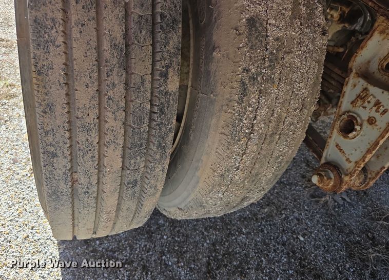 image for item FI0718 2014 Peerless SWO45100 walking floor trailer