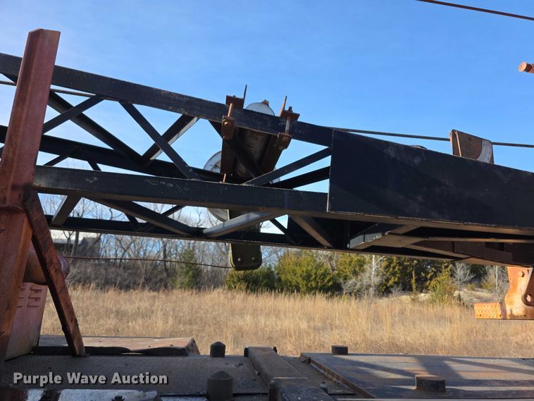 image for item FI0719 1965 Link Belt FMC TC108B crane