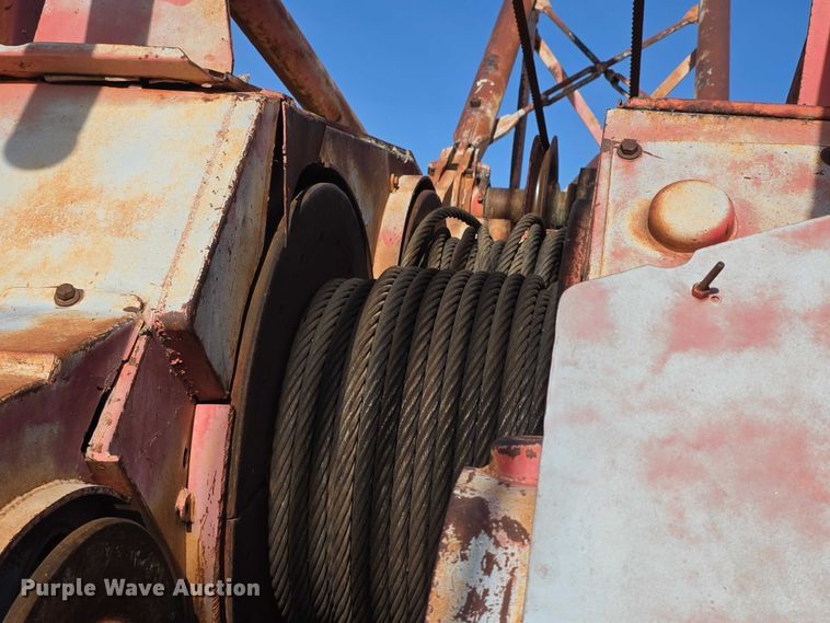 image for item FI0719 1965 Link Belt FMC TC108B crane