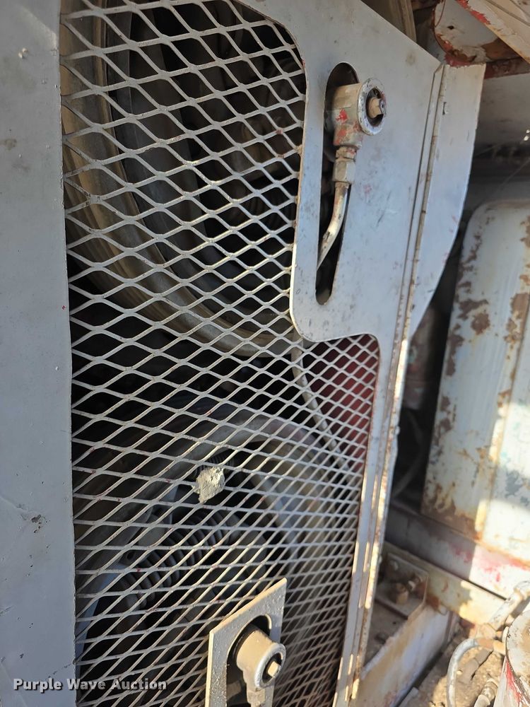 image for item FI0719 1965 Link Belt FMC TC108B crane