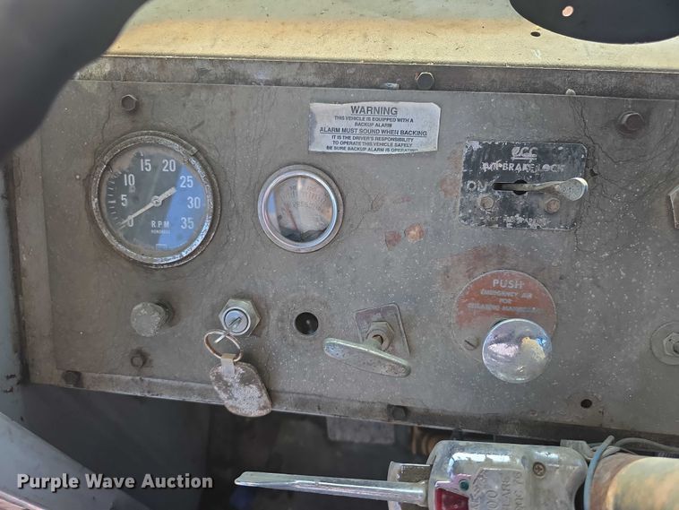 image for item FI0719 1965 Link Belt FMC TC108B crane