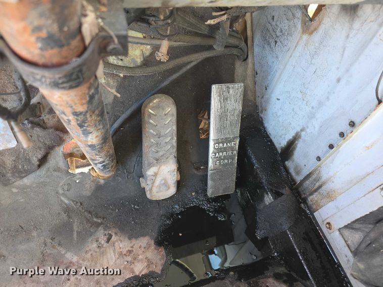 image for item FI0719 1965 Link Belt FMC TC108B crane