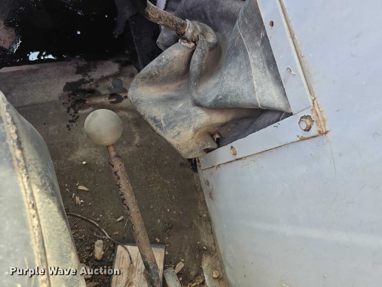 image for item FI0719 1965 Link Belt FMC TC108B crane