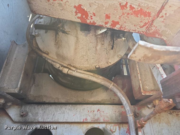 image for item FI0719 1965 Link Belt FMC TC108B crane