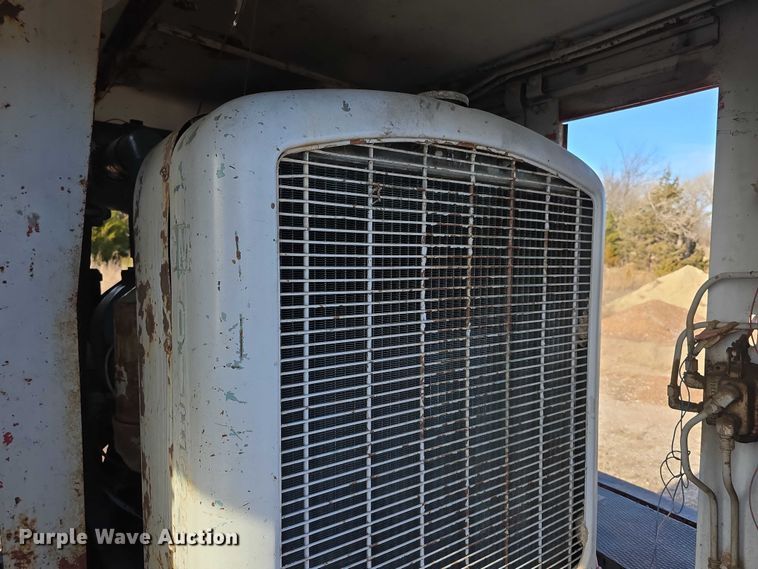 image for item FI0719 1965 Link Belt FMC TC108B crane