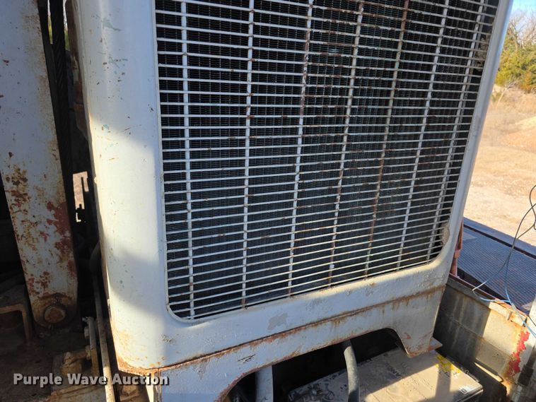 image for item FI0719 1965 Link Belt FMC TC108B crane