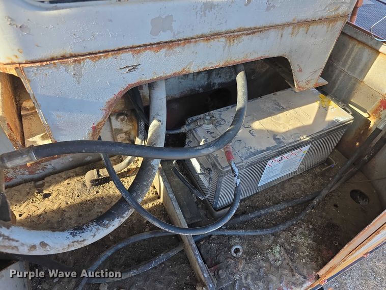 image for item FI0719 1965 Link Belt FMC TC108B crane