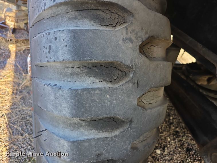 image for item FI0719 1965 Link Belt FMC TC108B crane