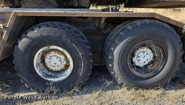 image for item FI0719 1965 Link Belt FMC TC108B crane