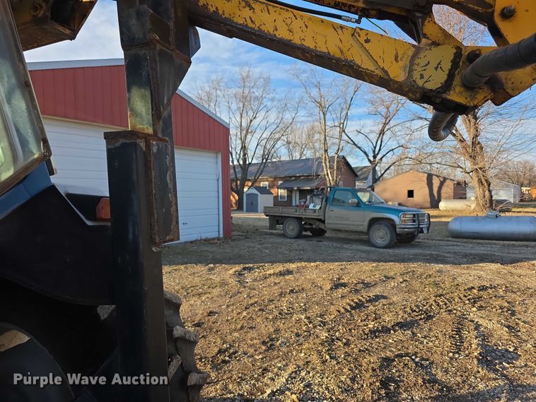 image for item FI0727 Ford 6610 tractor