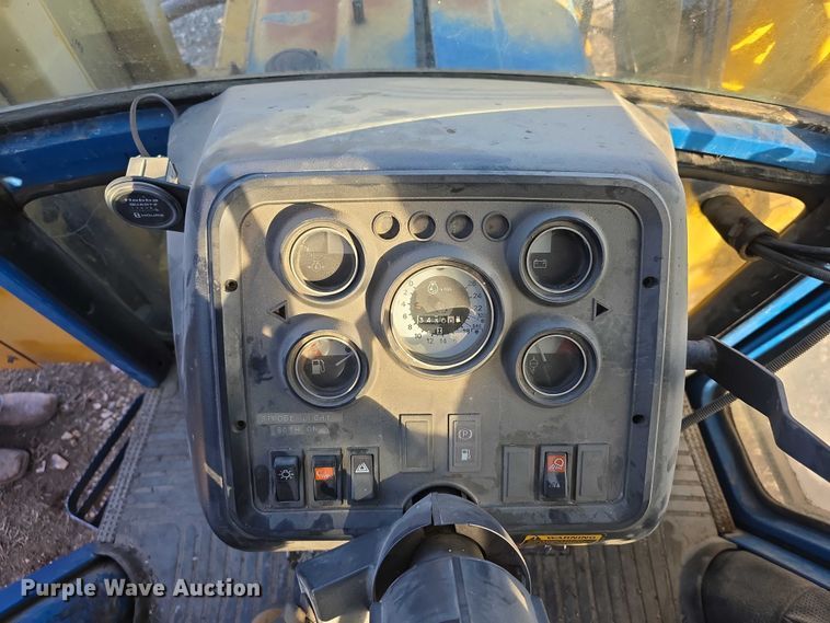 image for item FI0727 Ford 6610 tractor