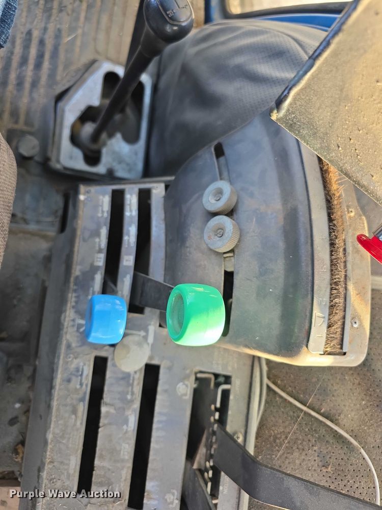 image for item FI0727 Ford 6610 tractor