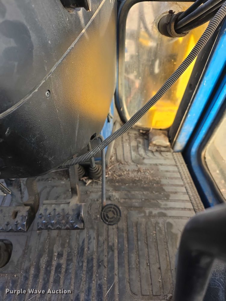 image for item FI0727 Ford 6610 tractor