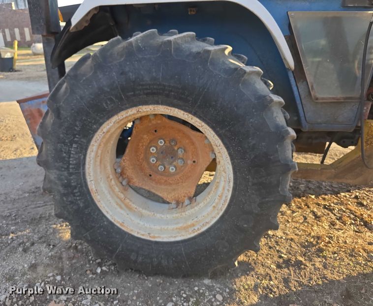 image for item FI0727 Ford 6610 tractor