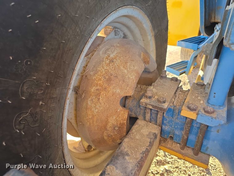 image for item FI0727 Ford 6610 tractor