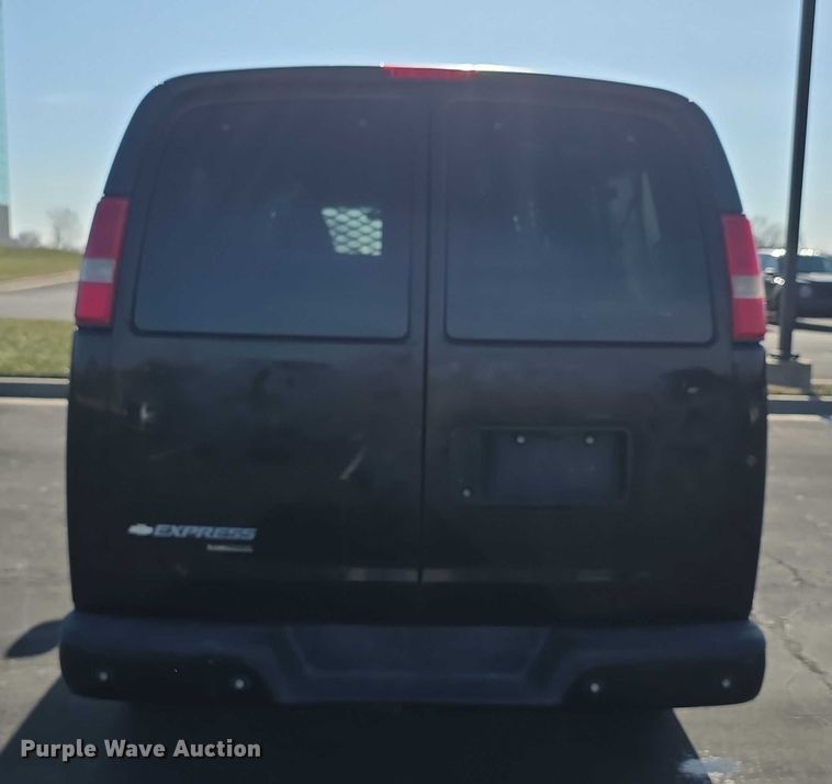 image for item FI0734 2008 Chevrolet Express prisoner transport van