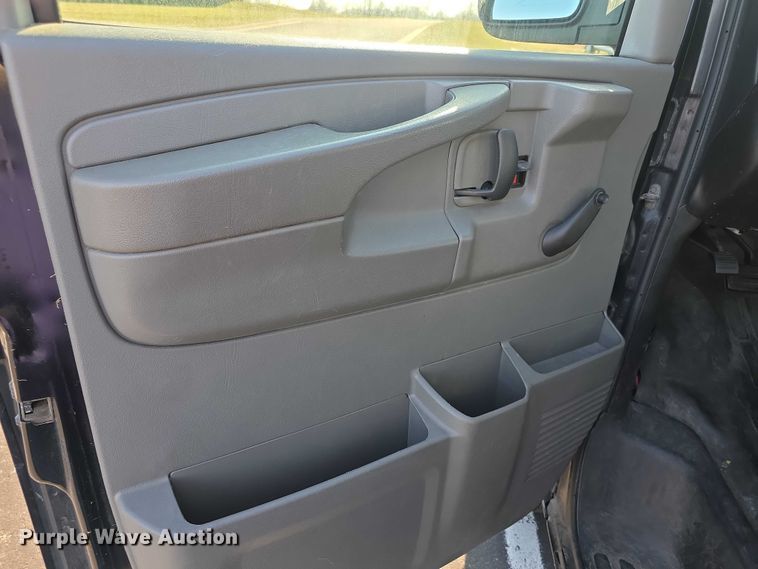 image for item FI0734 2008 Chevrolet Express prisoner transport van