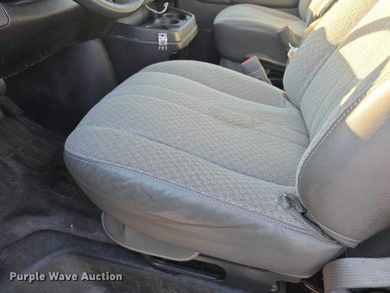 image for item FI0734 2008 Chevrolet Express prisoner transport van