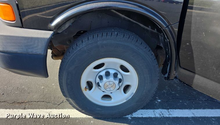 image for item FI0734 2008 Chevrolet Express prisoner transport van