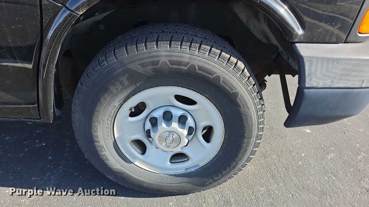 image for item FI0734 2008 Chevrolet Express prisoner transport van