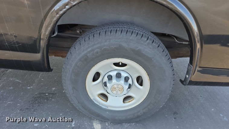 image for item FI0734 2008 Chevrolet Express prisoner transport van