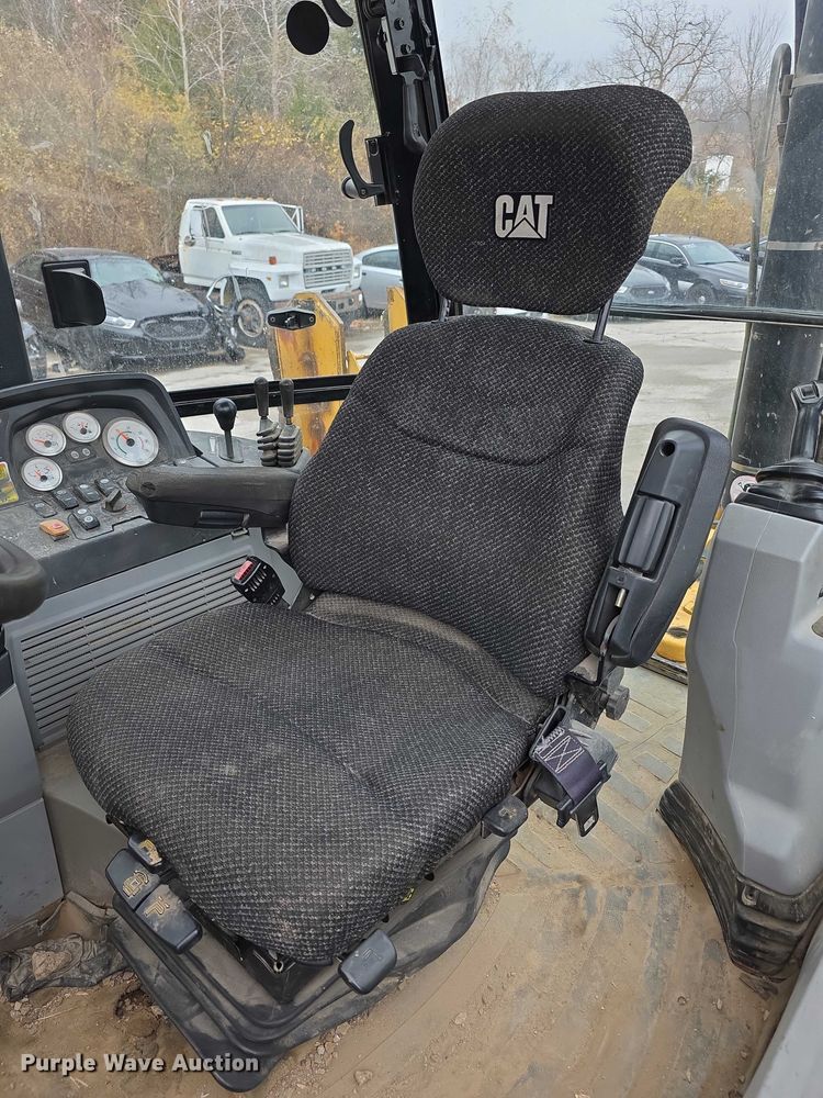 image for item FK0657 2008 Caterpillar 450E backhoe