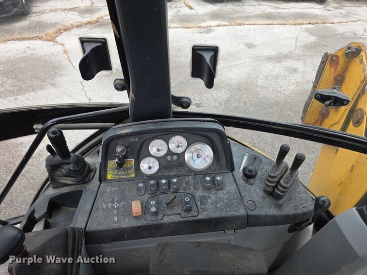 image for item FK0657 2008 Caterpillar 450E backhoe