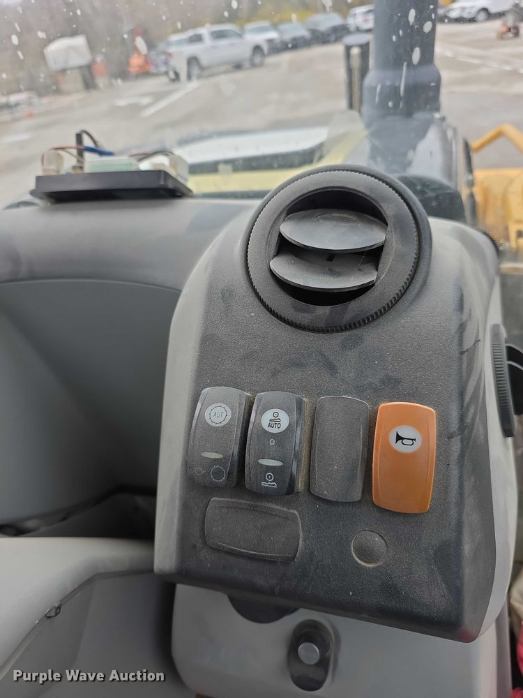 image for item FK0657 2008 Caterpillar 450E backhoe