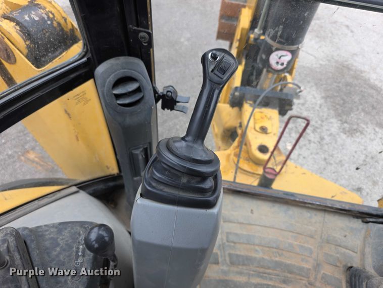 image for item FK0657 2008 Caterpillar 450E backhoe