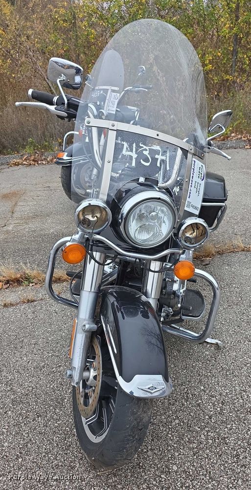 image for item FK0662 2017 Harley Davidson Police Road King motorcycle