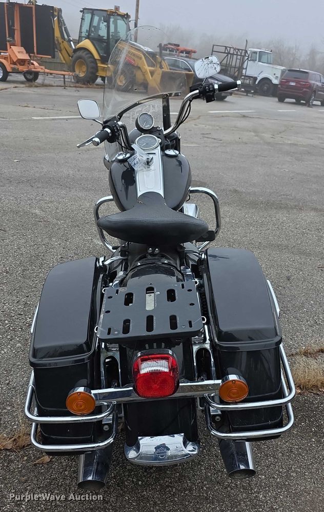 image for item FK0662 2017 Harley Davidson Police Road King motorcycle