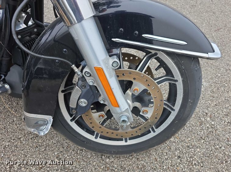 image for item FK0662 2017 Harley Davidson Police Road King motorcycle