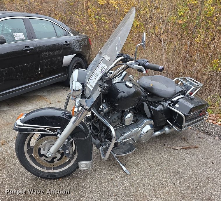 image for item FK0663 2013 Harley Davidson Police Road King motorcycle
