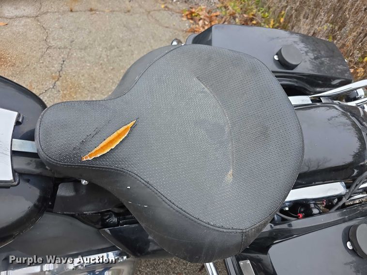 image for item FK0663 2013 Harley Davidson Police Road King motorcycle