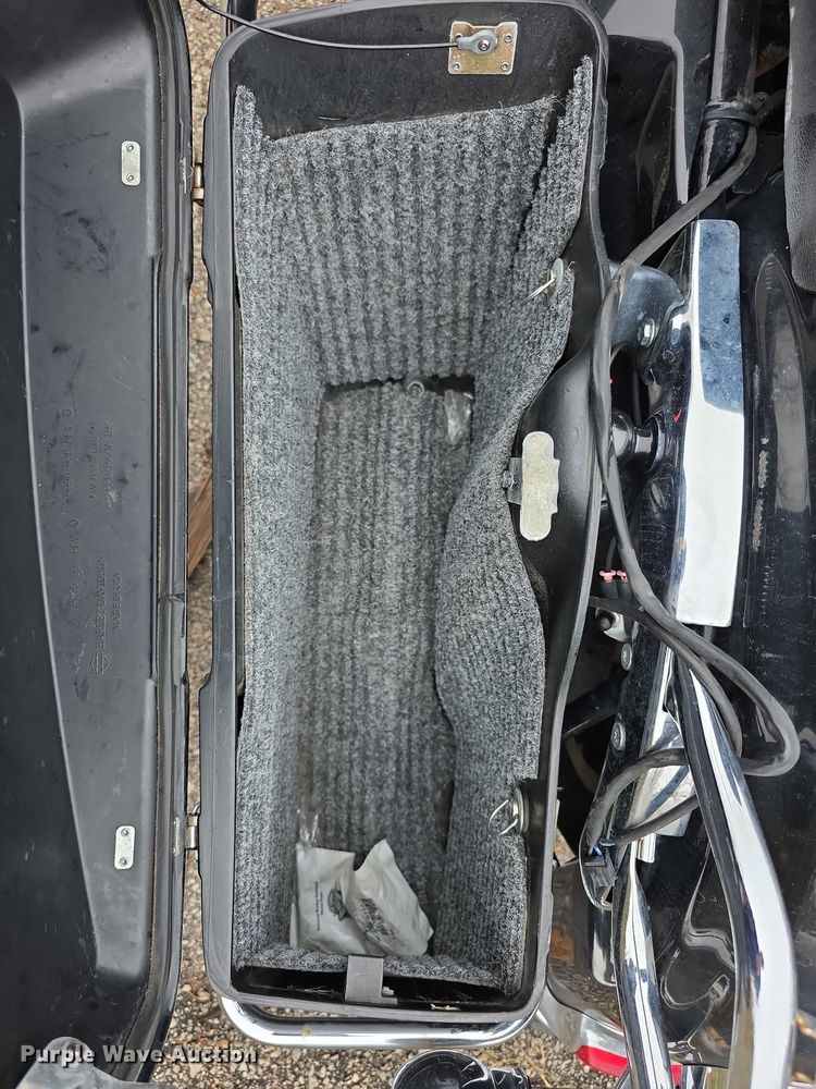 image for item FK0663 2013 Harley Davidson Police Road King motorcycle