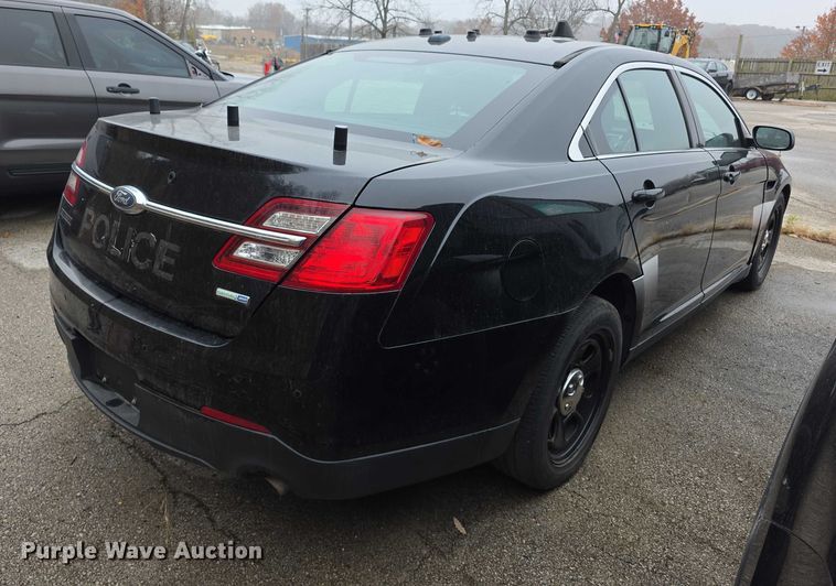 image for item FK0669 2017 Ford Taurus Police Interceptor 