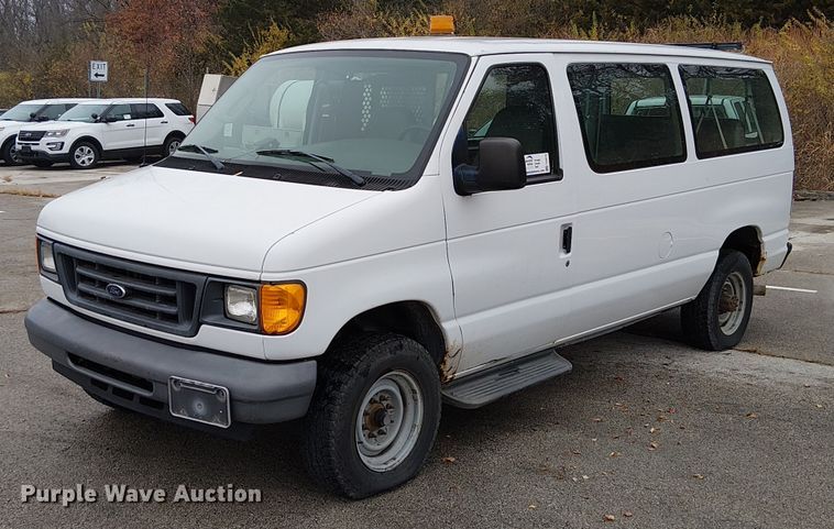 image for item FK0675 2007 Ford E350 van