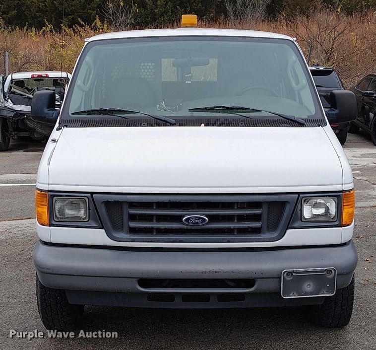 image for item FK0675 2007 Ford E350 van