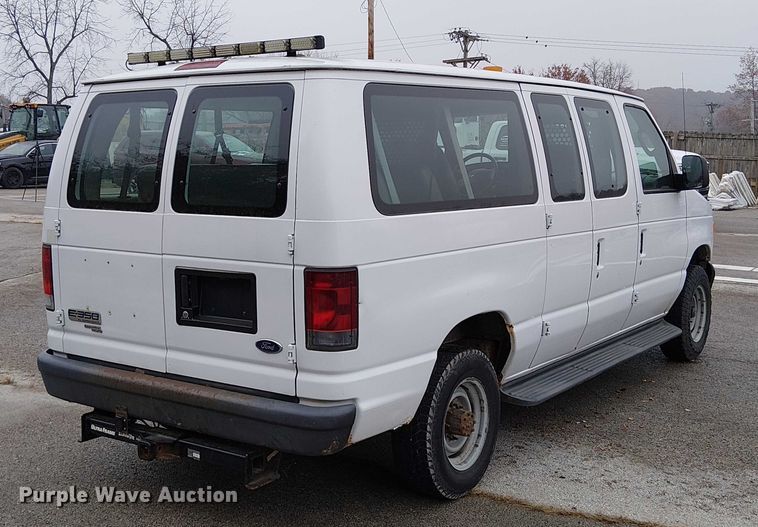 image for item FK0675 2007 Ford E350 van