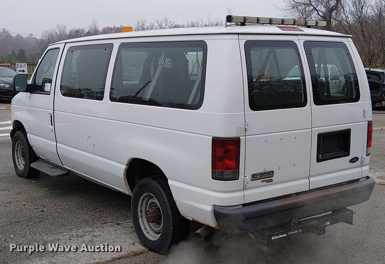 image for item FK0675 2007 Ford E350 van