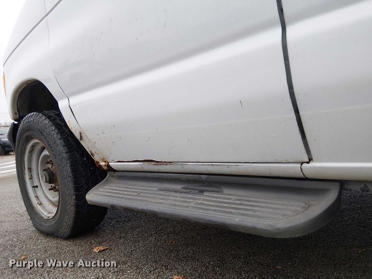 image for item FK0675 2007 Ford E350 van