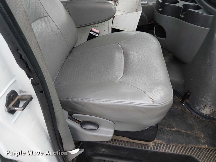 image for item FK0675 2007 Ford E350 van
