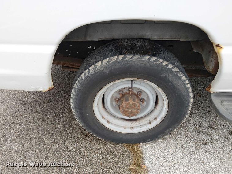 image for item FK0675 2007 Ford E350 van