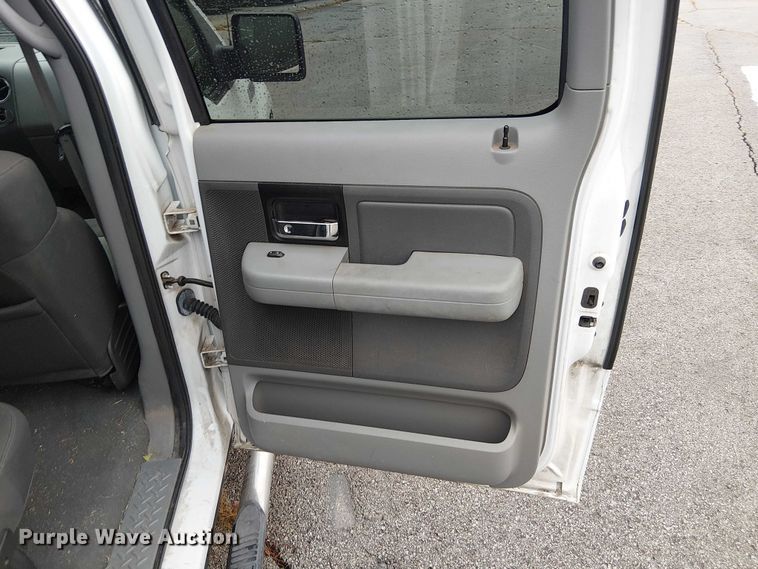 image for item FK0684 2006 Ford F150  SuperCrew pickup truck