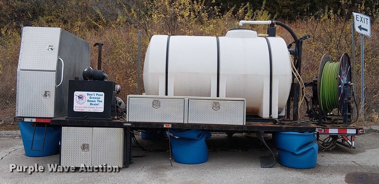 image for item FK0685 Sewer jetter truck bed