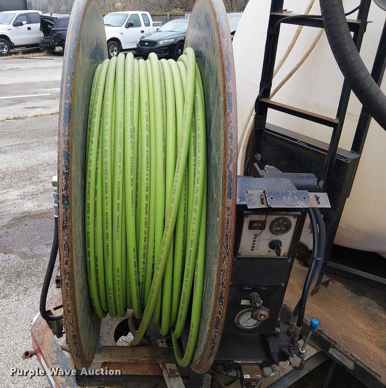 image for item FK0685 Sewer jetter truck bed