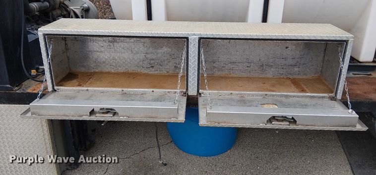 image for item FK0685 Sewer jetter truck bed