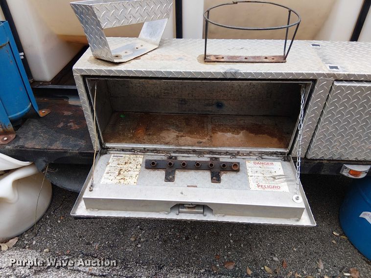 image for item FK0685 Sewer jetter truck bed